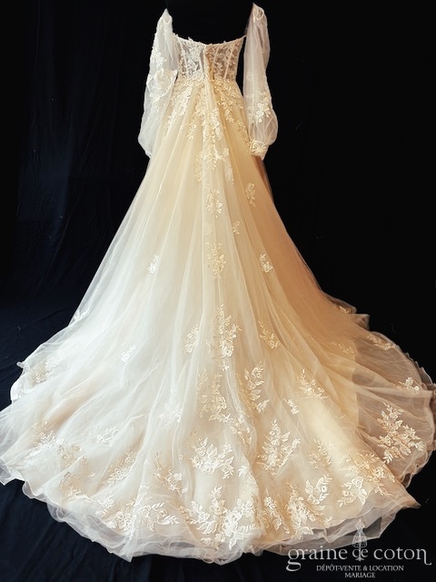 Cosmobella - Modèle 8216 - robe de mariée