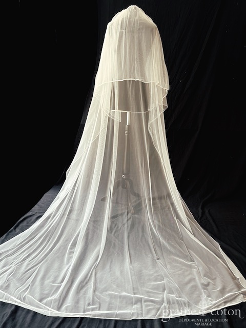 Marie Laporte - Voile long de 250 cm en tulle surjet&eacute; fluide ivoire - Accessoires de mari&eacute;e - Graine de coton - Dépôt-vente et location de robes de mariée