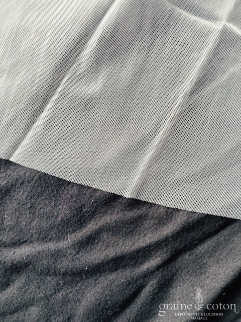 Réf. 6813 - Bianco Evento - Voile long de 300 cm en soft tulle bords bruts - Accessoires de mari&eacute;e - Graine de coton - Dépôt-vente et location de robes de mariée à Paris