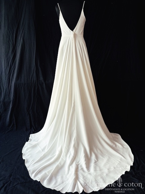 Réf. 6817 - Bianco Evento - Adelina - Robes de mari&eacute;e - Graine de coton - Dépôt-vente et location de robes de mariée à Paris