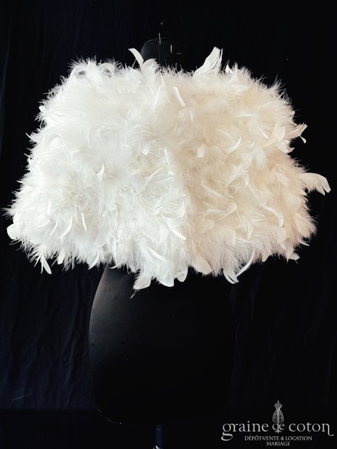 Réf. 6838 - Athena - &Eacute;tole / cape en plumes apparentes ivoire inspiration vintage - Accessoires de mari&eacute;e - Graine de coton - Dépôt-vente et location de robes de mariée à Paris