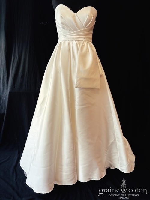 Réf. 6848 - Pronovias - Sonia - Robes de mari&eacute;e - Graine de coton - Dépôt-vente et location de robes de mariée à Paris