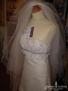 Voile mi long ivoire clair, bords brut