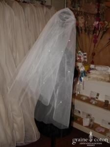 Voile court blanc avec petites perles