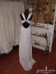 Robe une pièce fluide blanche