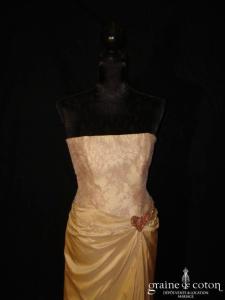 Pronuptia - Robe une pièce en soie sauvage caramel