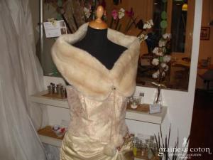 Étole en fausse fourrure champagne