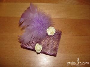 Création Alexia de Paris - Mini bibi en abaca, plumes et petites roses parme