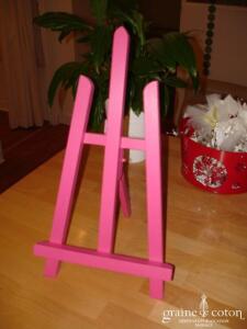 Chevalet de table rose