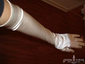 Gants longs en satin ivoire