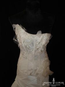 Jupe en taffetas Rembo Styling et bustier en dentelle Rosi Strella
