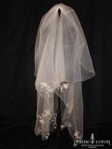 Pronuptia - Voile long ivoire avec application de dentelle