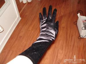 Gants mi longs en satin noir