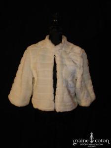 Boléro / manteau en fausse fourrure ivoire