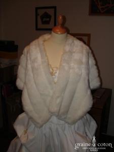 Étole imitation fourrure ivoire