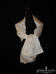 Étole en soie ivoire