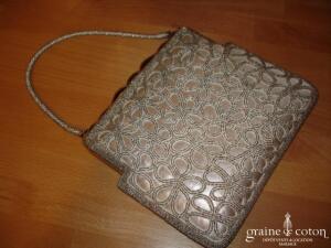 Sac pochette ancien en perles argentées