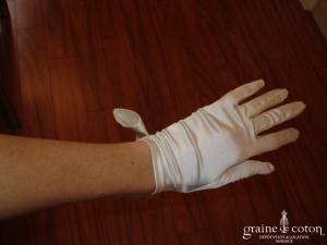 Gants courts en satin ivoire