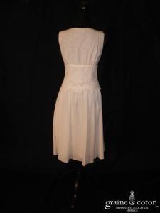 Épisode - Robe courte en soie et coton ivoire avec ceinture de dentelle