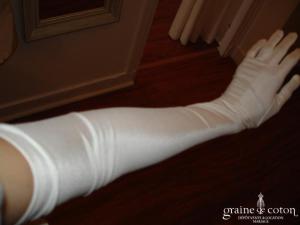 Gants longs en satin mat ivoire