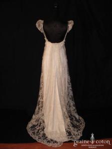 Monique Germain - Robe empire en dentelle irisée ivoire