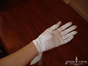 Gants courts en satin ivoire