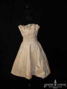 Monique Germain - Robe courte en soie plissée