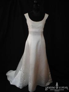 VENDUE - Cymbeline - Robe une pièce taille empire en satin duchesse et dentelle de calais ivoire