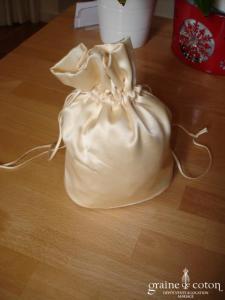 Fanny Lieutard - Petit sac bourse en soie champagne