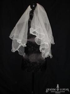 Voile court en tulle ivoire avec petites perles