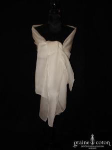 Étole en organza de soie ivoire