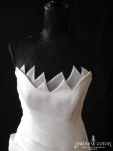 Pronuptia - Robe une pièce en satin et organza ivoire