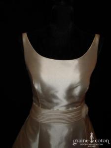 Création - Robe en mikado ivoire