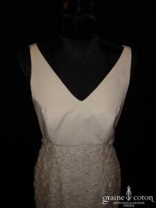 La Sposa - Robe longue en dentelle ivoire près du corps avec bretelles