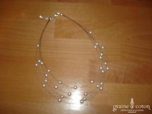 Collier 4 rangs perles blanches nacrées