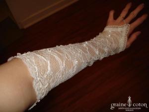 Pronovias - Mitaines mi longues en dentelle perlée ivoire