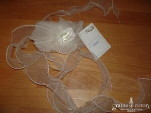 Broche fleur en organza blanc