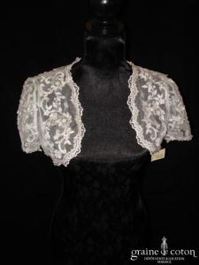 Boléro en dentelle manches courtes