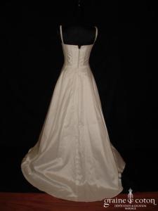 Mariées de Paris - Robe taille haute en mikado ivoire avec bretelles