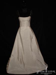 Mariées de Paris - Robe taille haute en taffetas ivoire avec fines bretelles
