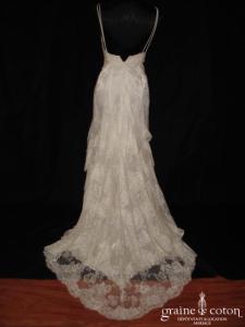 Harriet de Prag - Robe en soie fluide et dentelle de Calais faite main ivoire