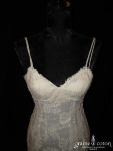 Harriet de Prag - Robe en soie fluide et dentelle de Calais faite main ivoire