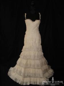Pronovias - Robe fourreau en dentelle de coton et gaze de soie