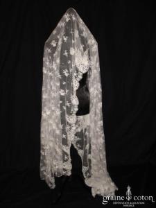 Delphine Manivet - Voile long de 3 mètres en dentelle de Calais ivoire