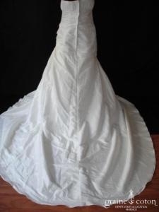 Marque espagnole dégriffée - Robe taille basse empire en taffetas blanc drapé