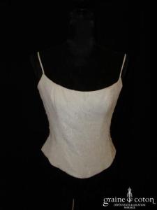 Création - Bustier en dentelle