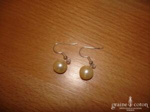 Au fil perlé - Boucles d'oreilles perle ivoire 10 mm