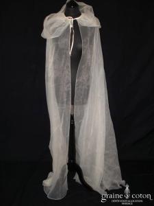 Pronuptia - Cape avec capuchon en organza