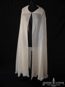 Création - Cape en organza de soie ivoire