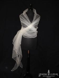 Étole en tulle ivoire perlé